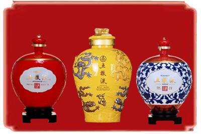 七台河桃山区烟酒回收五粮液各种摆件.jpg